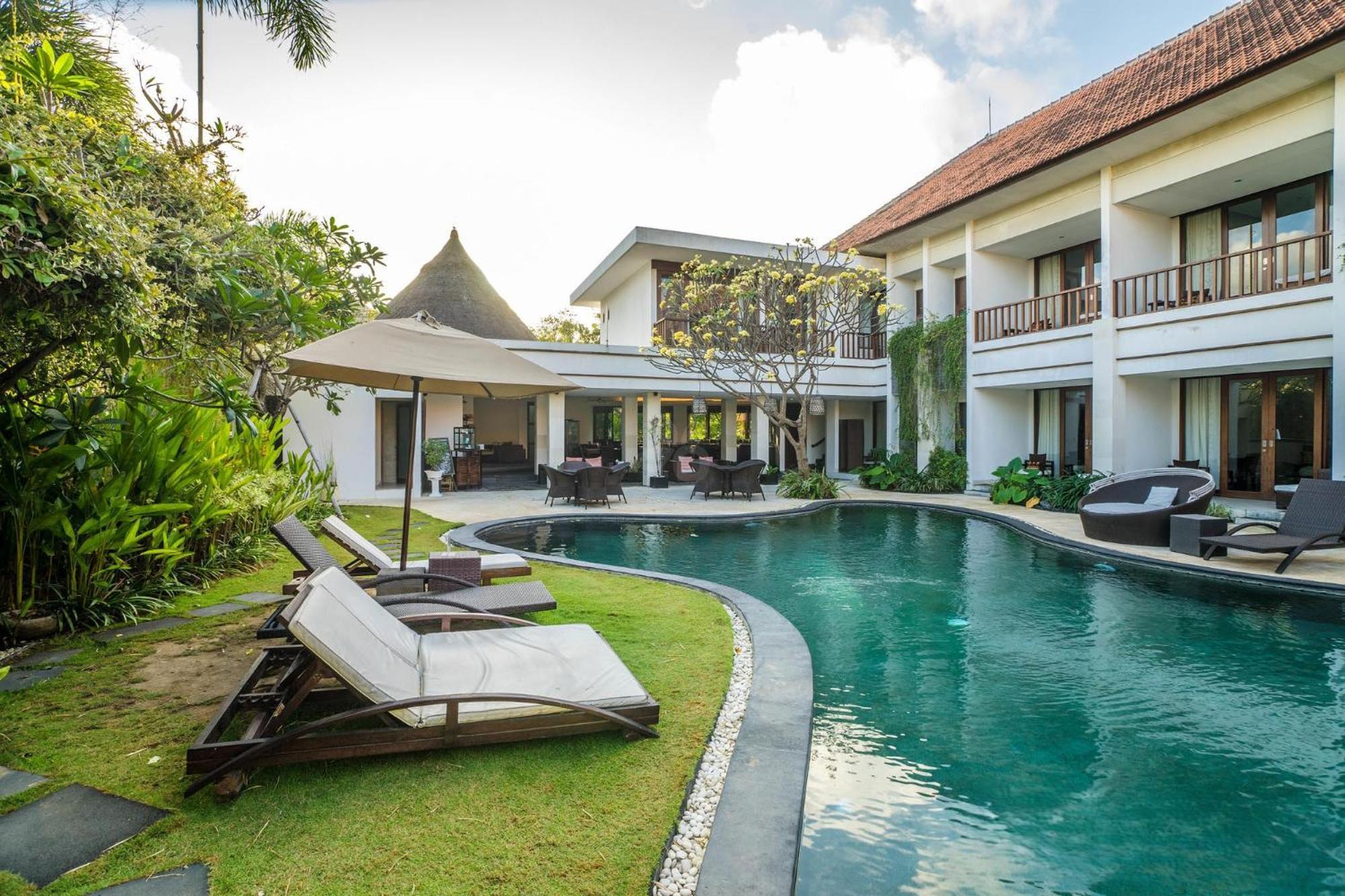 Villa Diana Bali 16 Bedrooms Seminyak Buitenkant foto